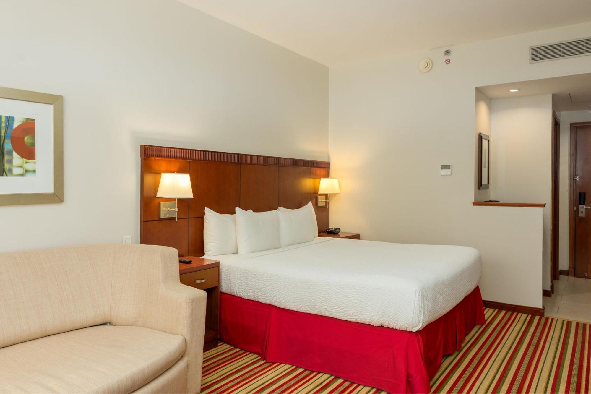 Courtyard By Marriott Panama Multiplaza Mall Екстер'єр фото